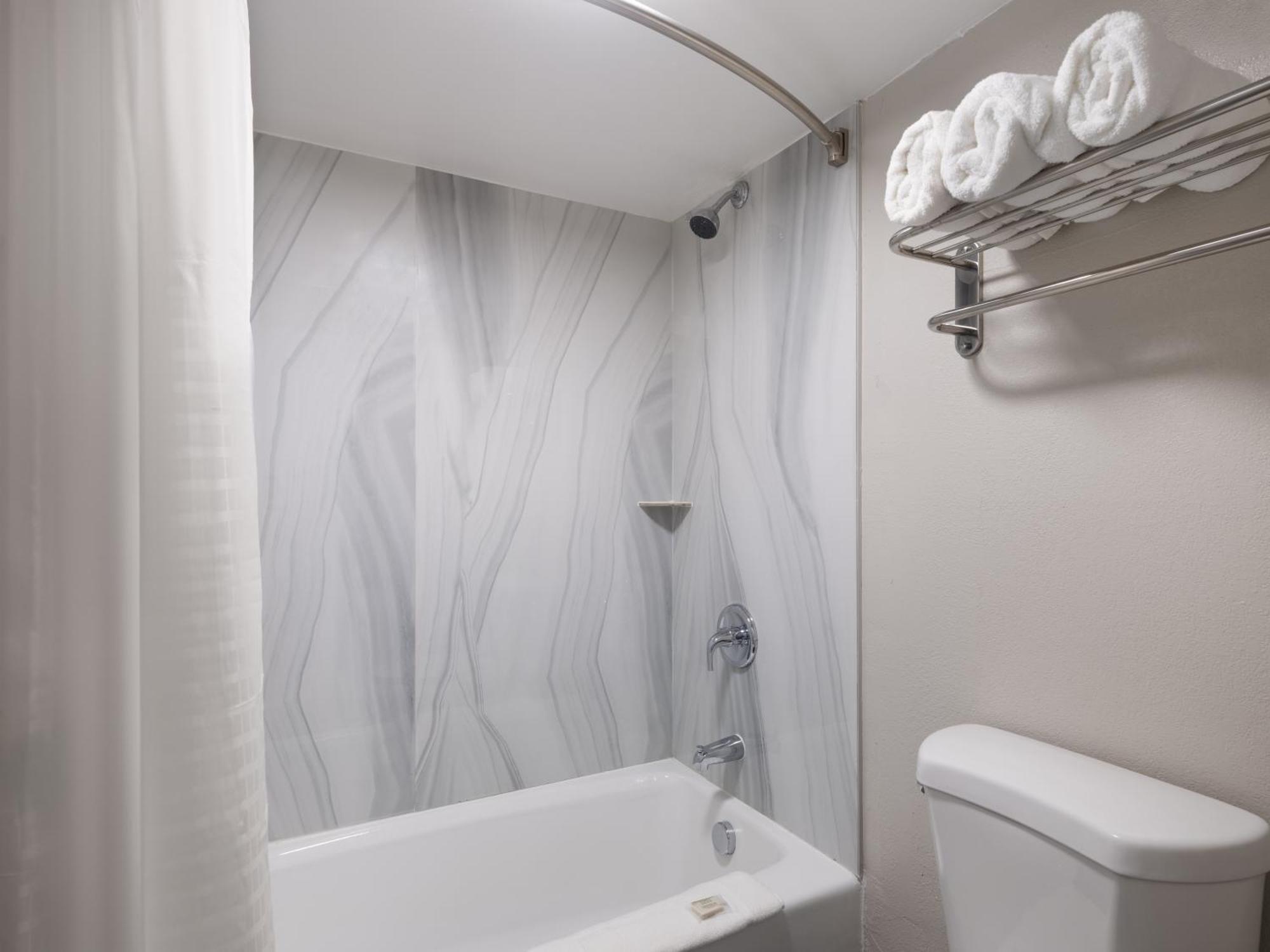 Days-Inn By Wyndham Montgomery I-85 Exteriör bild