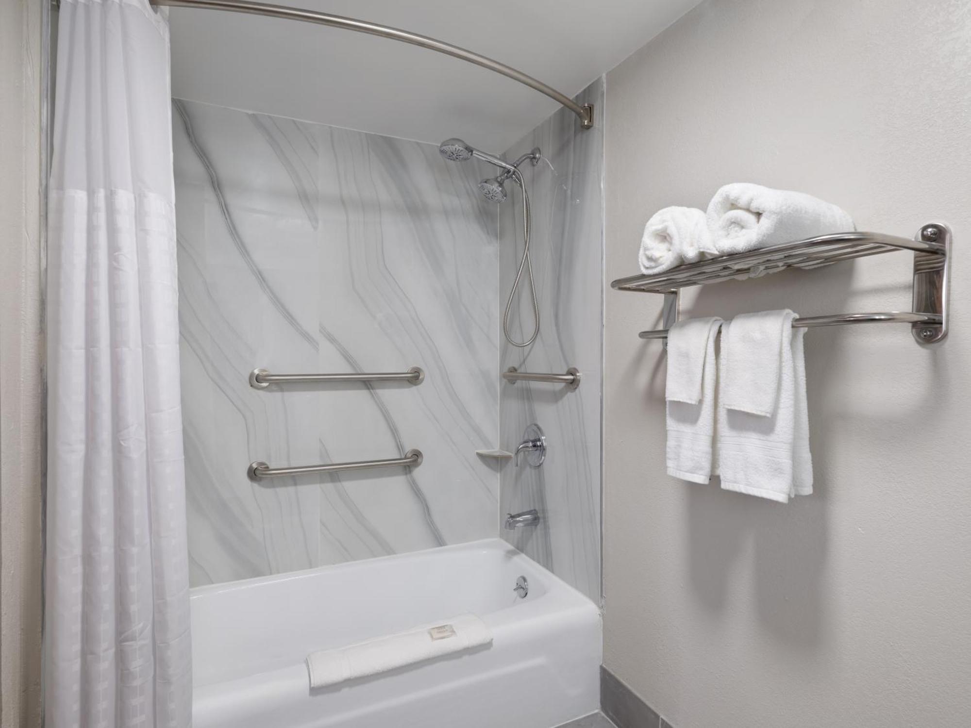 Days-Inn By Wyndham Montgomery I-85 Exteriör bild