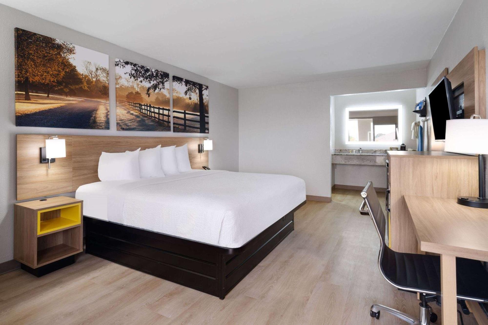 Days-Inn By Wyndham Montgomery I-85 Exteriör bild