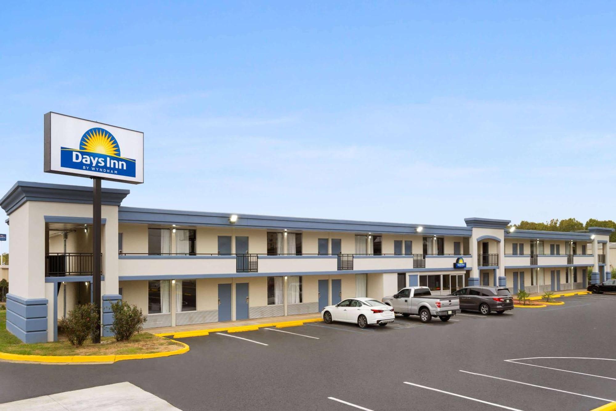 Days-Inn By Wyndham Montgomery I-85 Exteriör bild